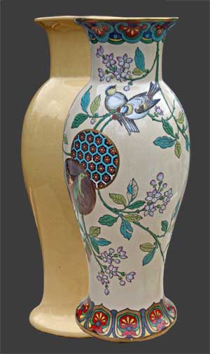 Le vase à côté d'un autre vase de Tergnier.