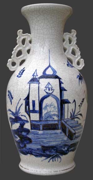 Vase japonisant dans le goût de Delft