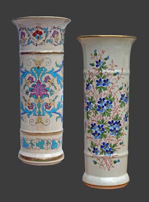 Vue des deux vases ayant la même forme