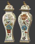 Autre vue des deux potiches