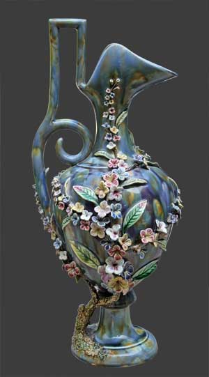 Aiguière ornementale