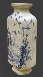 Autre vue de côté du vase