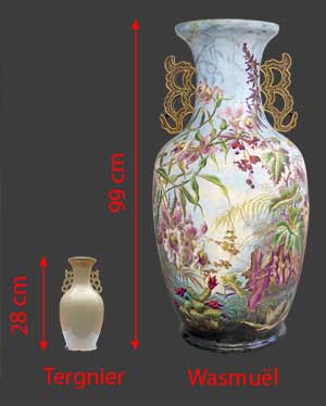 Vue de notre vase à côté d'un vase de Wasmuël.