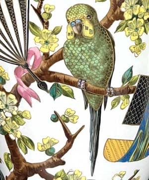 Vue d'un détail du décor d'un des deux vases.