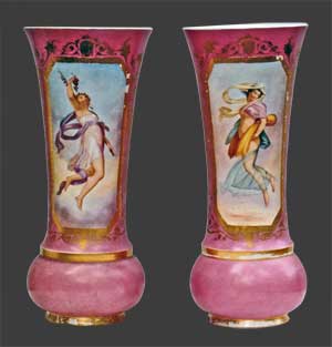 Vue d'une paire de vases de Wasmuël.
