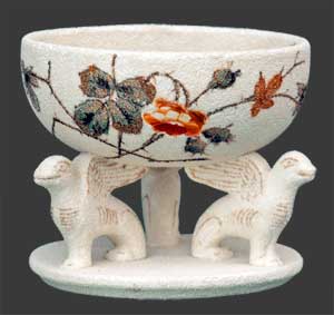 Vue d'un vase de Wasmuël de même forme.