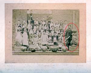 Photo du personnel de la faïencerie.
