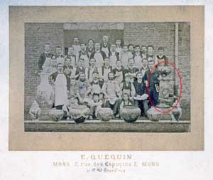 Une troisième photo du personnel de la faïencerie.