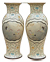 Paire de hauts vases