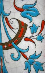 Un détail du décor du vse de gauche