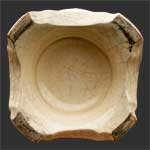 Vue du dessous du vase de droite