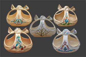 Vue de cinq vases de Tergnier.